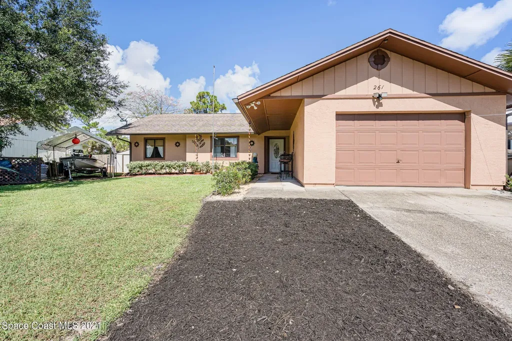 261 Wellwood Street SW Palm Bay FL 32908