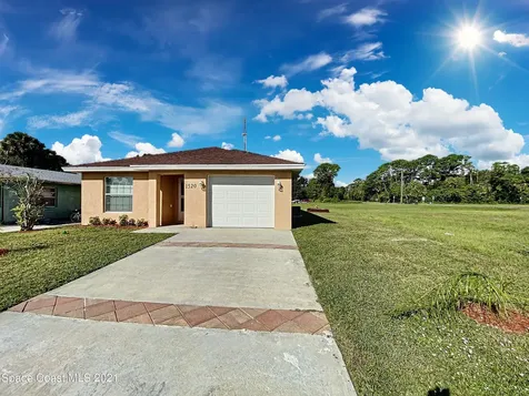 1520 Gayle Avenue Titusville FL 32780