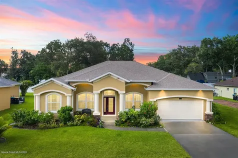 171 Via Catalano Court NE Palm Bay FL 32907