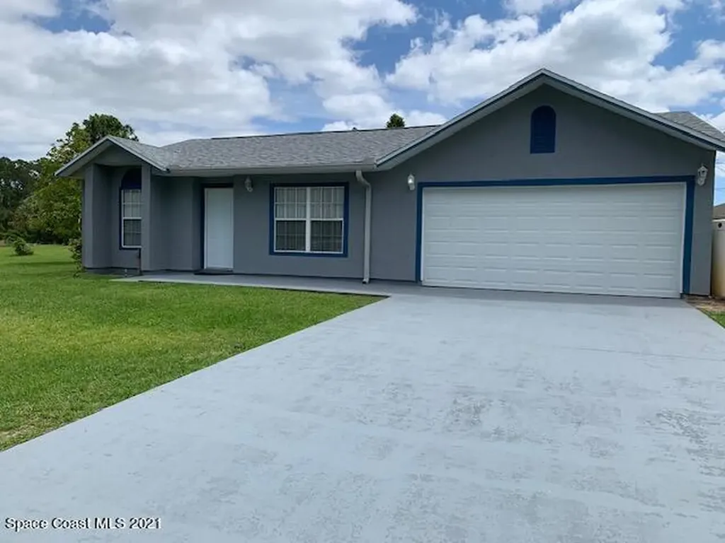 1431 Hanscom Road SW Palm Bay FL 32908