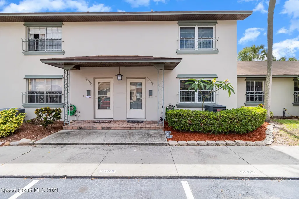 5185 La Mancha Court Orlando FL 32822