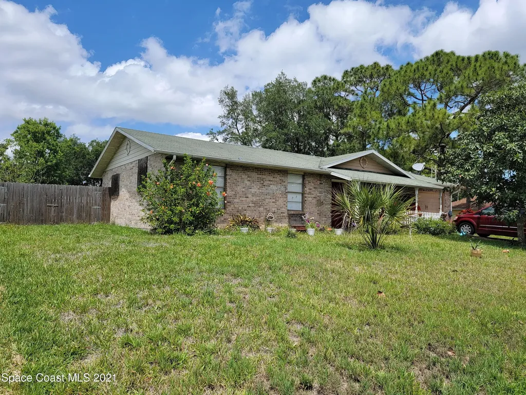 755 Altona Street NW Palm Bay FL 32907