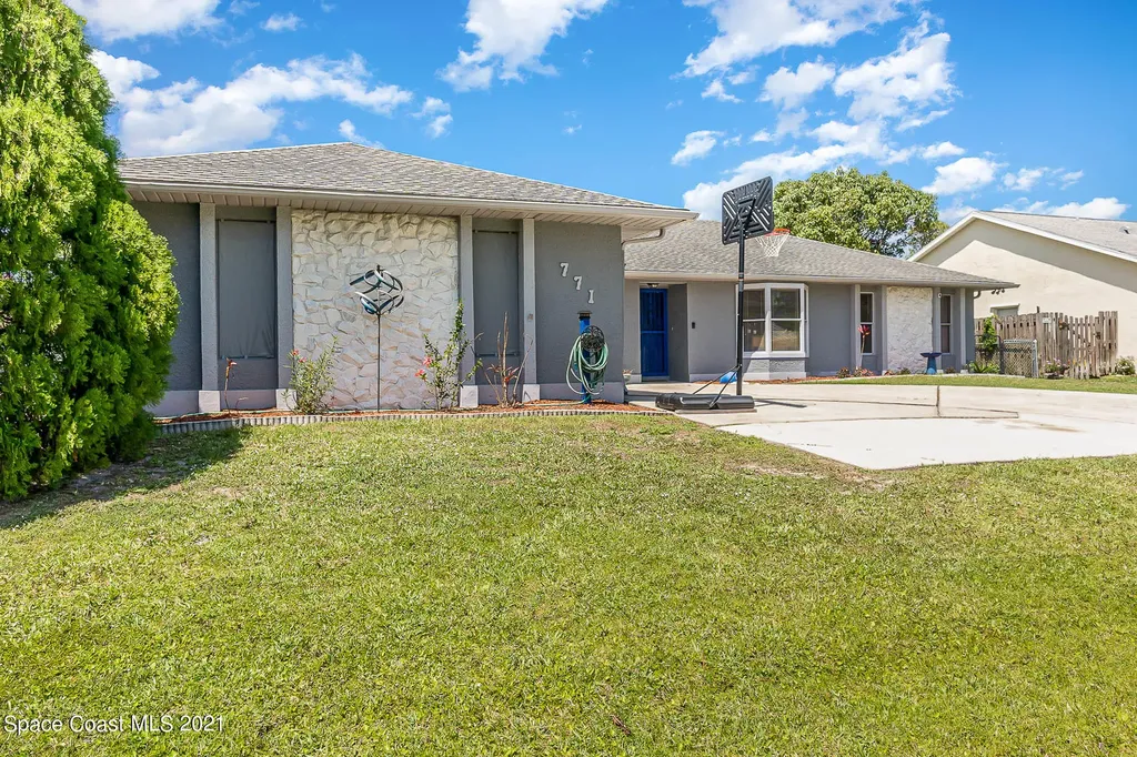 771 Munich Street NW Palm Bay FL 32907
