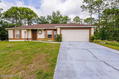 1135 Sapphire Street SE Palm Bay FL 32909