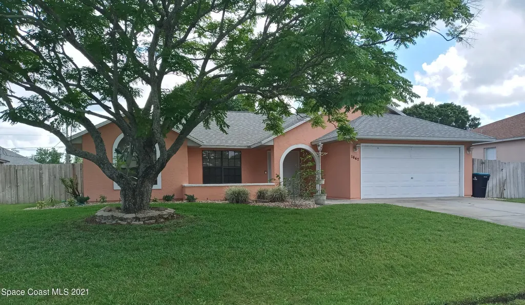 1642 Lara Street NE Palm Bay FL 32907