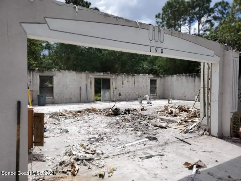 190 Dailey Street SE Palm Bay FL 32909