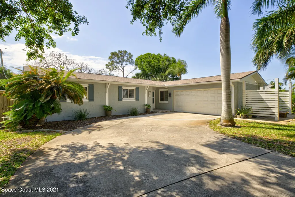 243 Harbour Drive E Indian Harbour Beach FL 32937