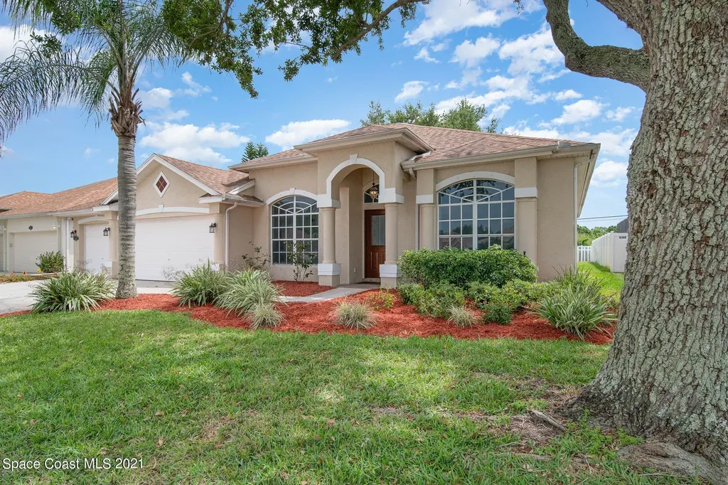 4257 Montreaux Avenue Melbourne FL 32934
