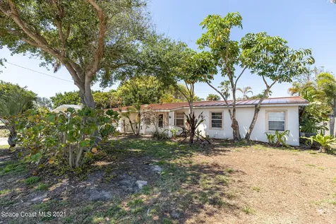 220 Avenida De La Vista Indialantic FL 32903