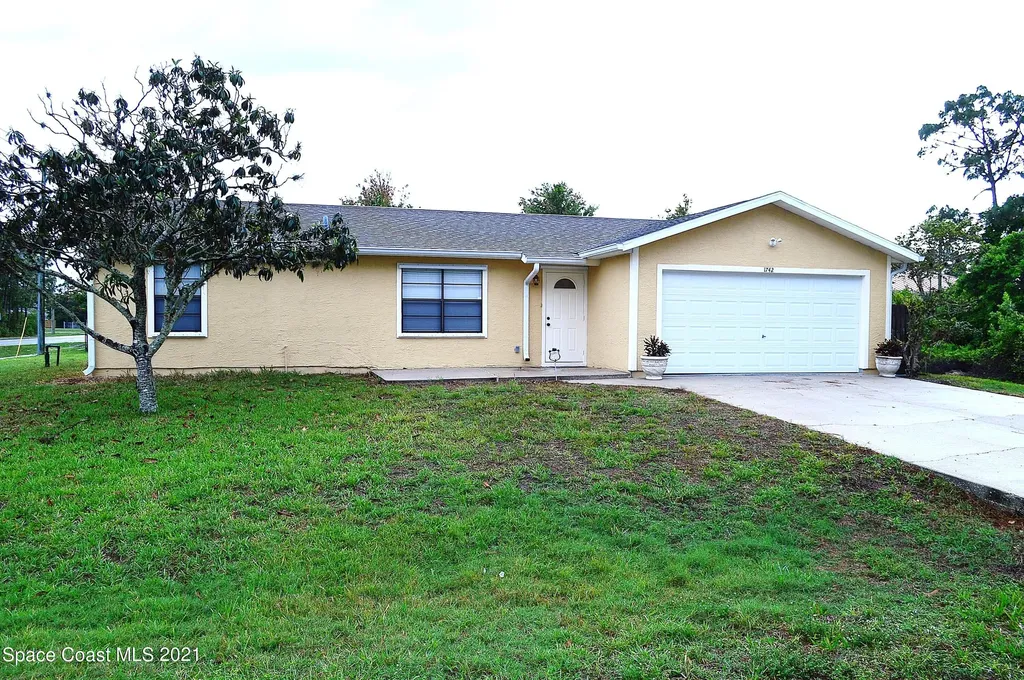 1742 Windsor Avenue SE Palm Bay FL 32909