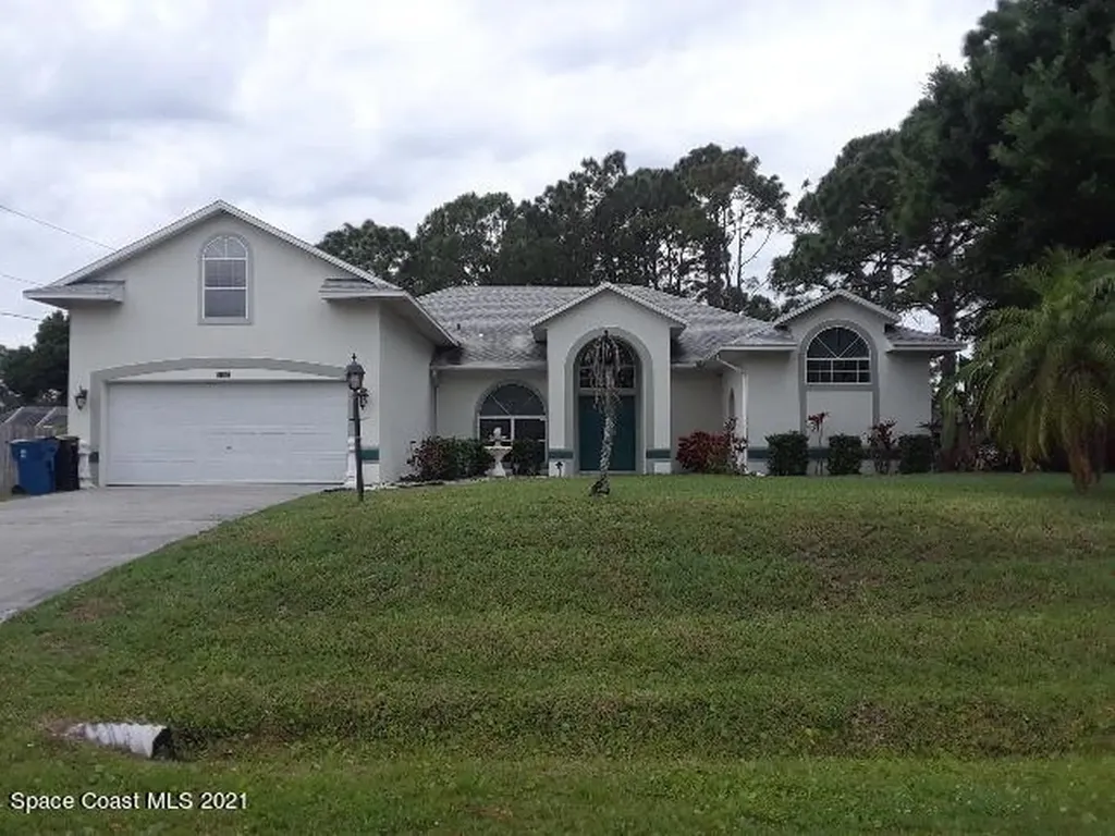1162 Price Avenue NW Palm Bay FL 32907