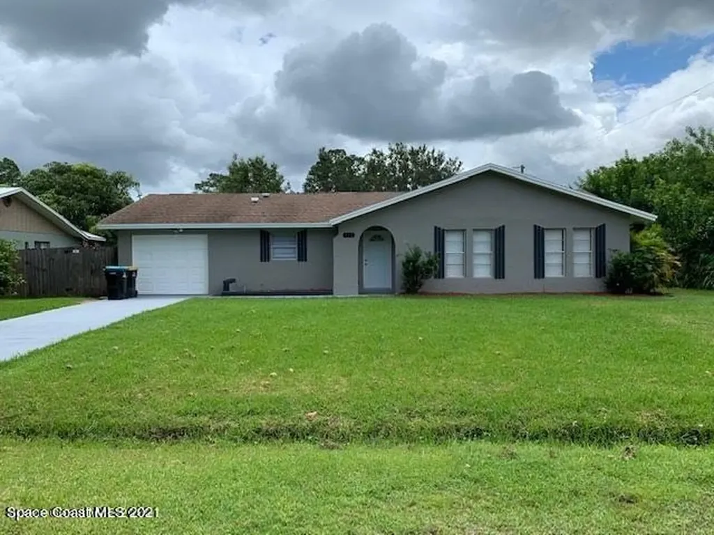 331 Christmas Avenue SE Palm Bay FL 32909