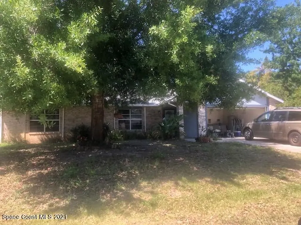 1115 Ivanhoe Street NW Palm Bay FL 32907