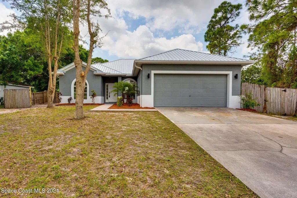 993 Slocum Street NW Palm Bay FL 32907