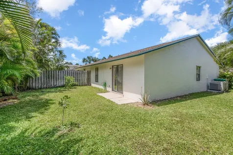 129 2nd Avenue Indialantic FL 32903