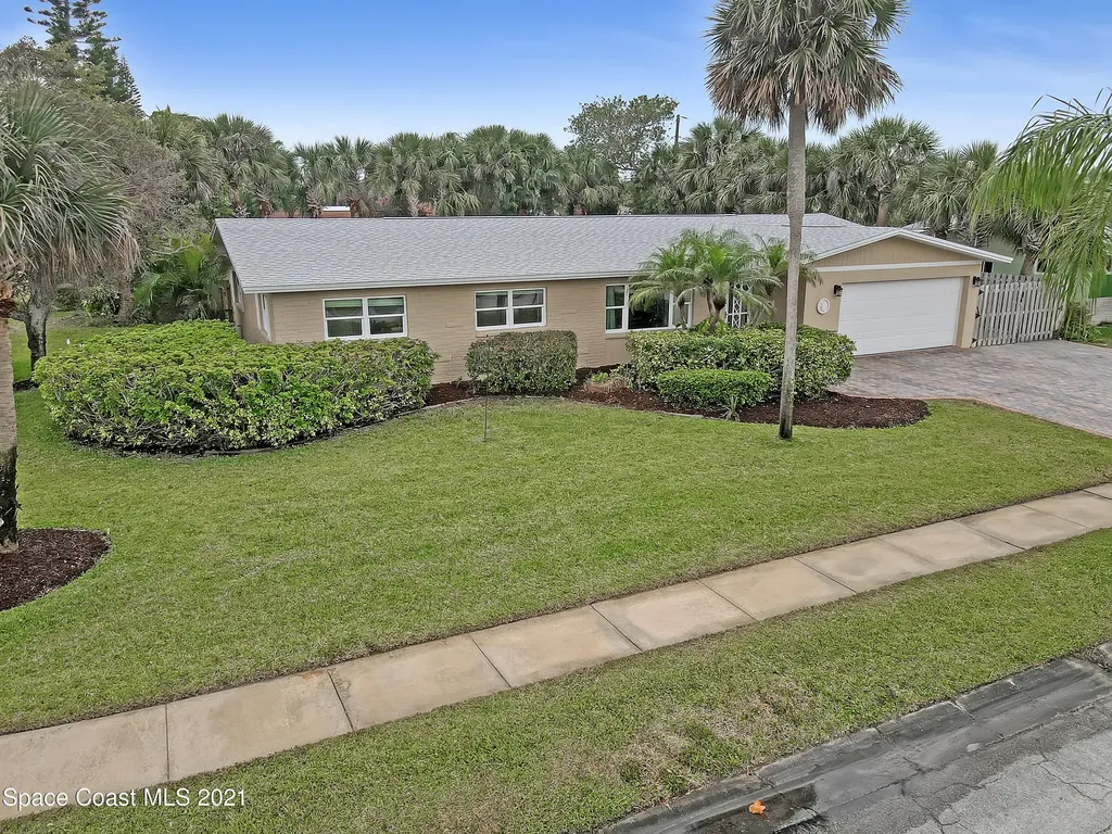 215 Lynn Avenue Satellite Beach FL 32937