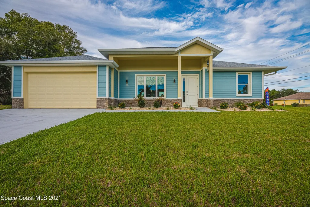 898 Starland Street SE Palm Bay FL 32909