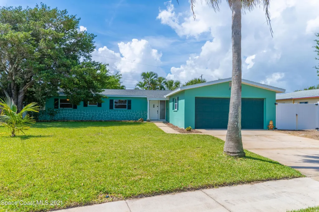 943 Bluewater Drive Indian Harbour Beach FL 32937