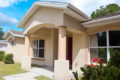 791 Autumn Street SE Palm Bay FL 32909