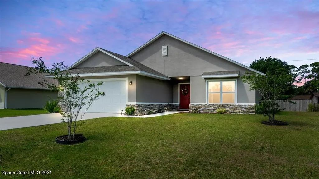 575 Americana Boulevard NW Palm Bay FL 32907