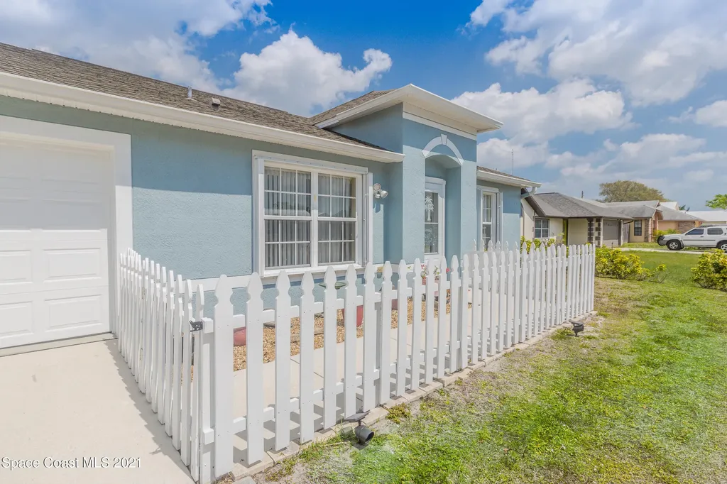 2125 Granville Street NE Palm Bay FL 32907