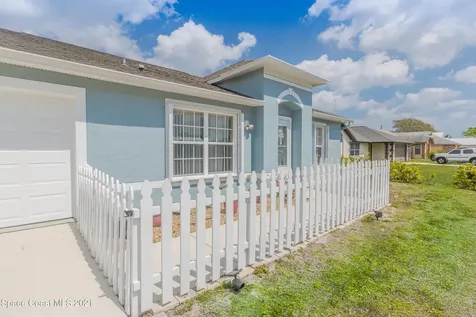 2125 Granville Street NE Palm Bay FL 32907