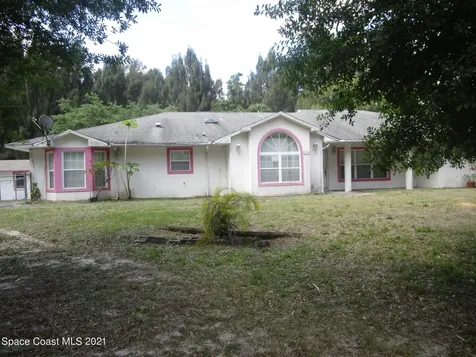 130 N Willow Street Fellsmere FL 32948