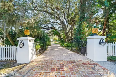 1621 Pineapple Avenue Melbourne FL 32935