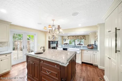1621 Pineapple Avenue Melbourne FL 32935