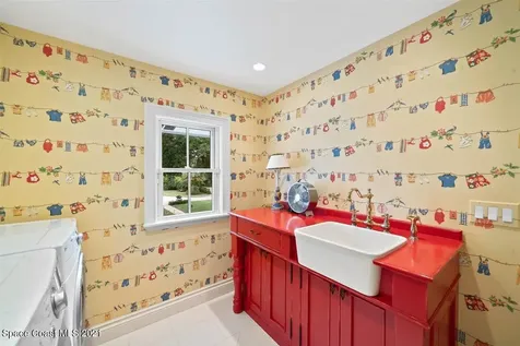 1621 Pineapple Avenue Melbourne FL 32935