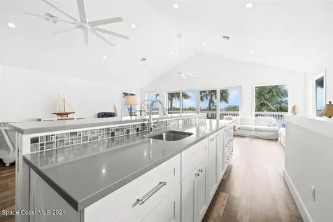 1621 Pineapple Avenue Melbourne FL 32935