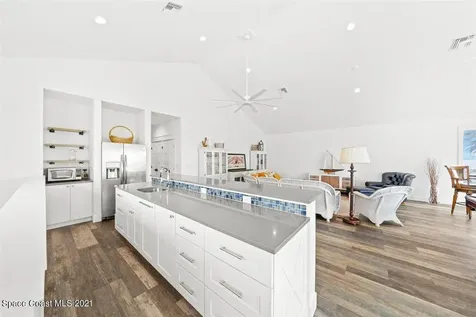 1621 Pineapple Avenue Melbourne FL 32935