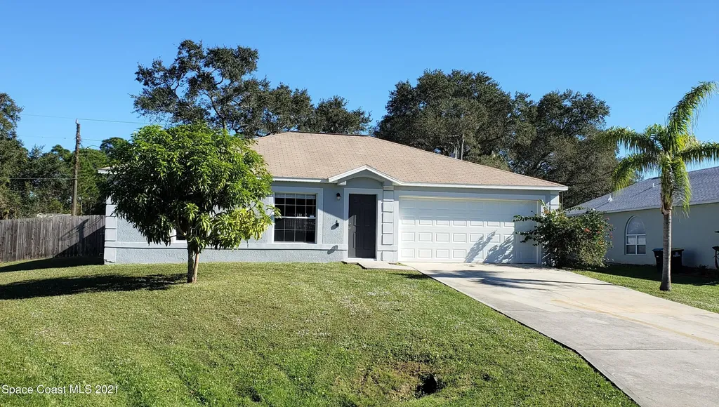 685 Elizabeth Street SE Palm Bay FL 32909