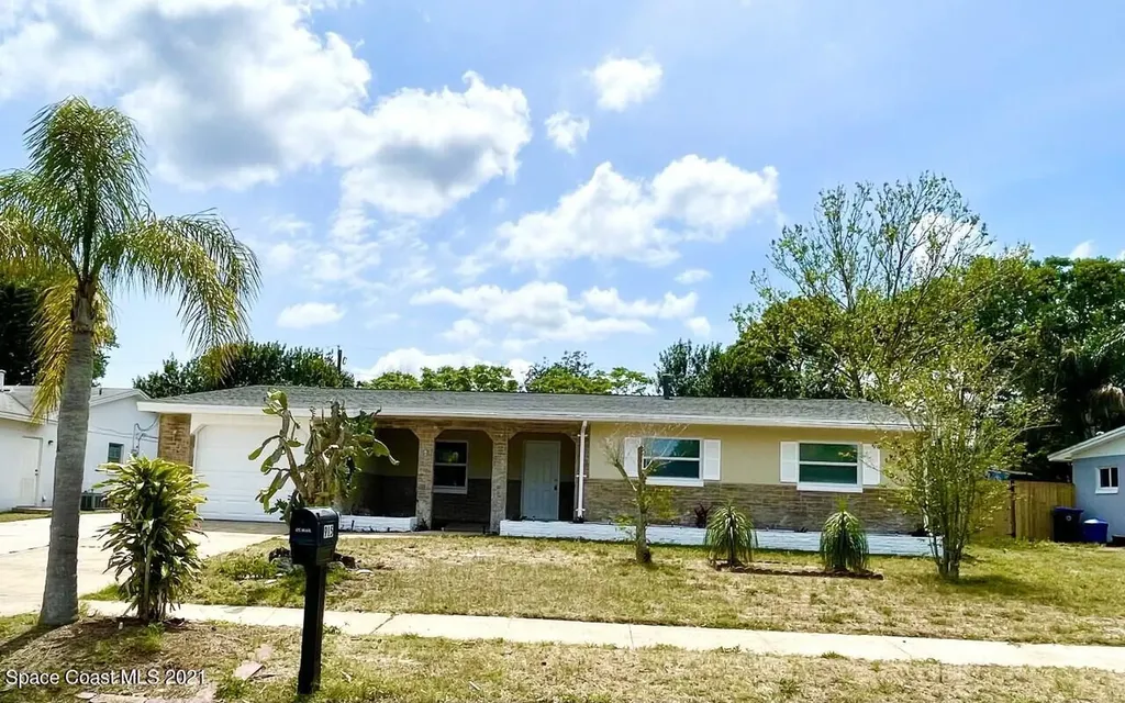 915 Lois Lane Titusville FL 32780