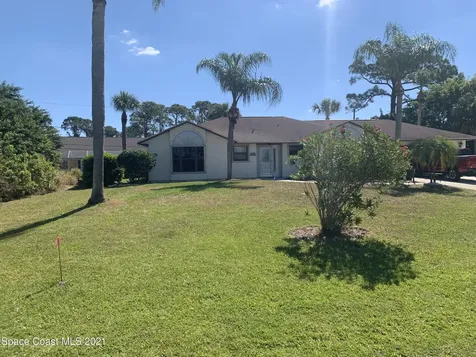 255 Fleming Street Sebastian FL 32958