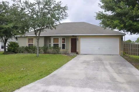 1050 Helena Avenue NW Palm Bay FL 32907