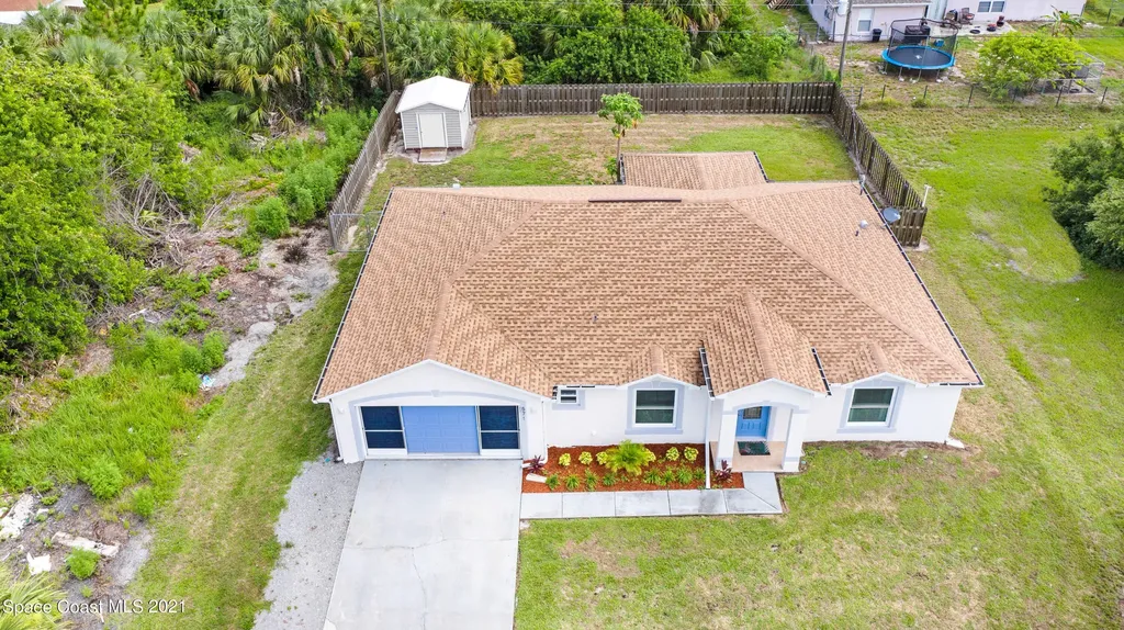 571 Haleybury Street SW Palm Bay FL 32908
