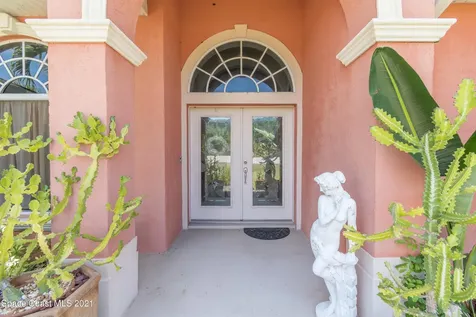 2605 S Courtenay Parkway Merritt Island FL 32952