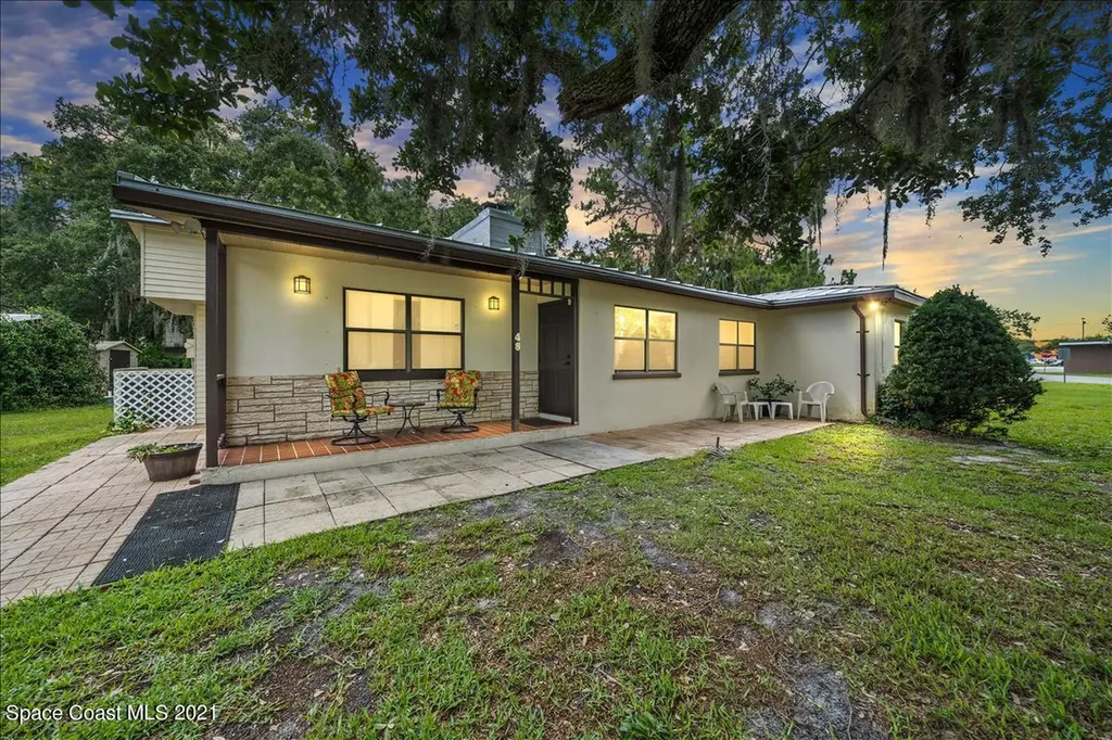 48 West Court Melbourne FL 32904