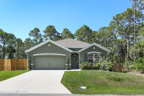 290 Falls Church Street SW Palm Bay FL 32908