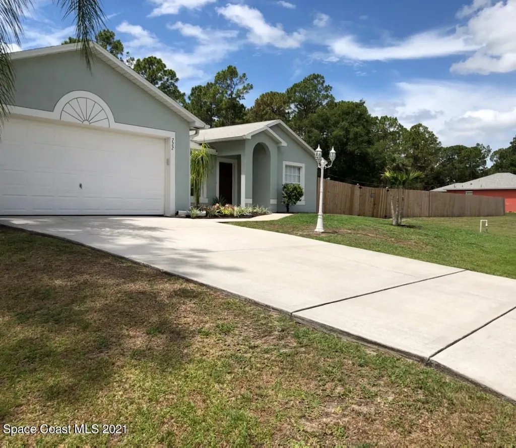 722 Geary Street SW Palm Bay FL 32908