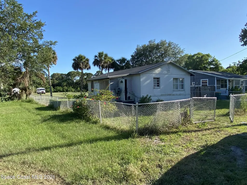 843 Kanawha Street Cocoa FL 32927