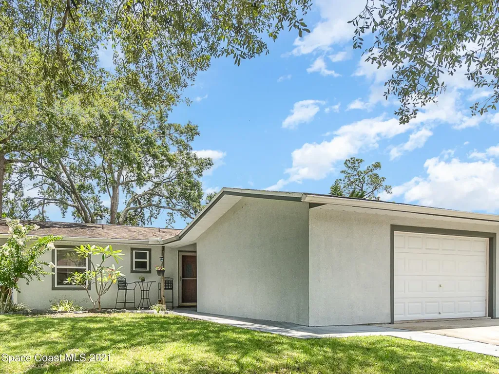 602 Evergreen Street NE Palm Bay FL 32907