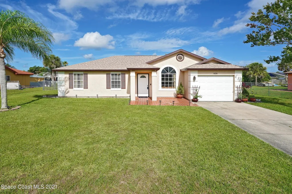 626 Bloke Avenue SE Palm Bay FL 32909