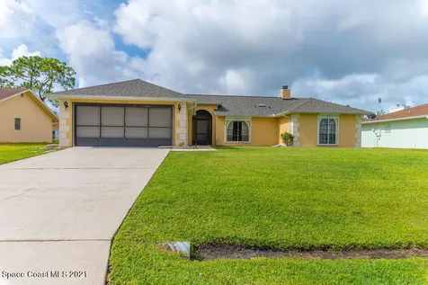 1774 Eatonia Street NW Palm Bay FL 32907