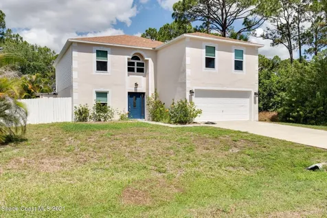 946 Itzehoe Avenue NW Palm Bay FL 32907