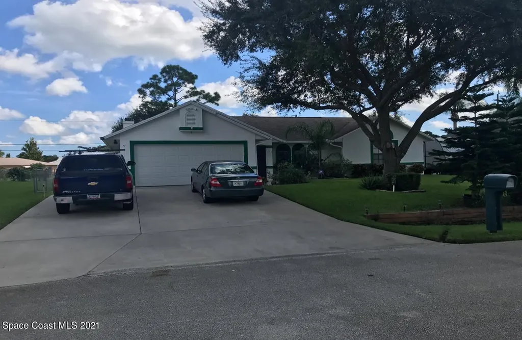 1111 Early Drive NW Palm Bay FL 32907