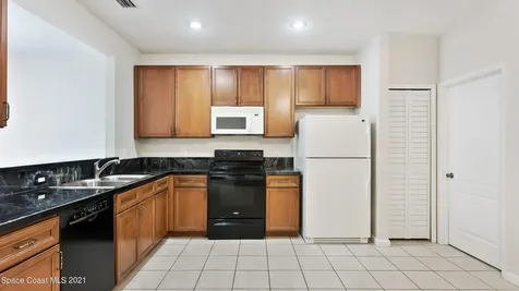 63 Bounty Lane Indialantic FL 32903