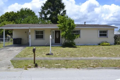 522 Clarewood Boulevard Titusville FL 32796