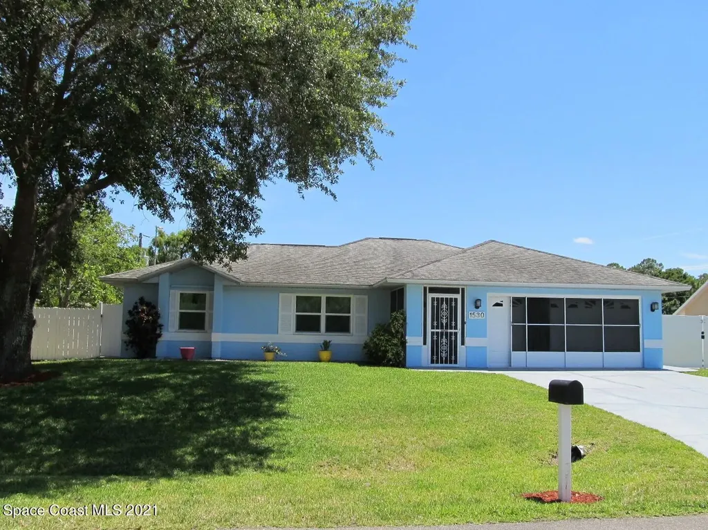 1530 Paisley Street NW Palm Bay FL 32907